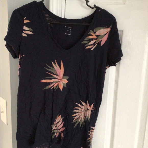 Lot of 12 t shirts from Old Navy, Loft, and Target - Picture 10 of 12